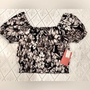 Hot Kiss Women’s Crop Top, size L, NWT